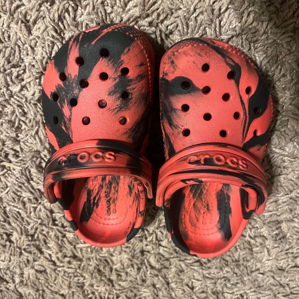 Crocs